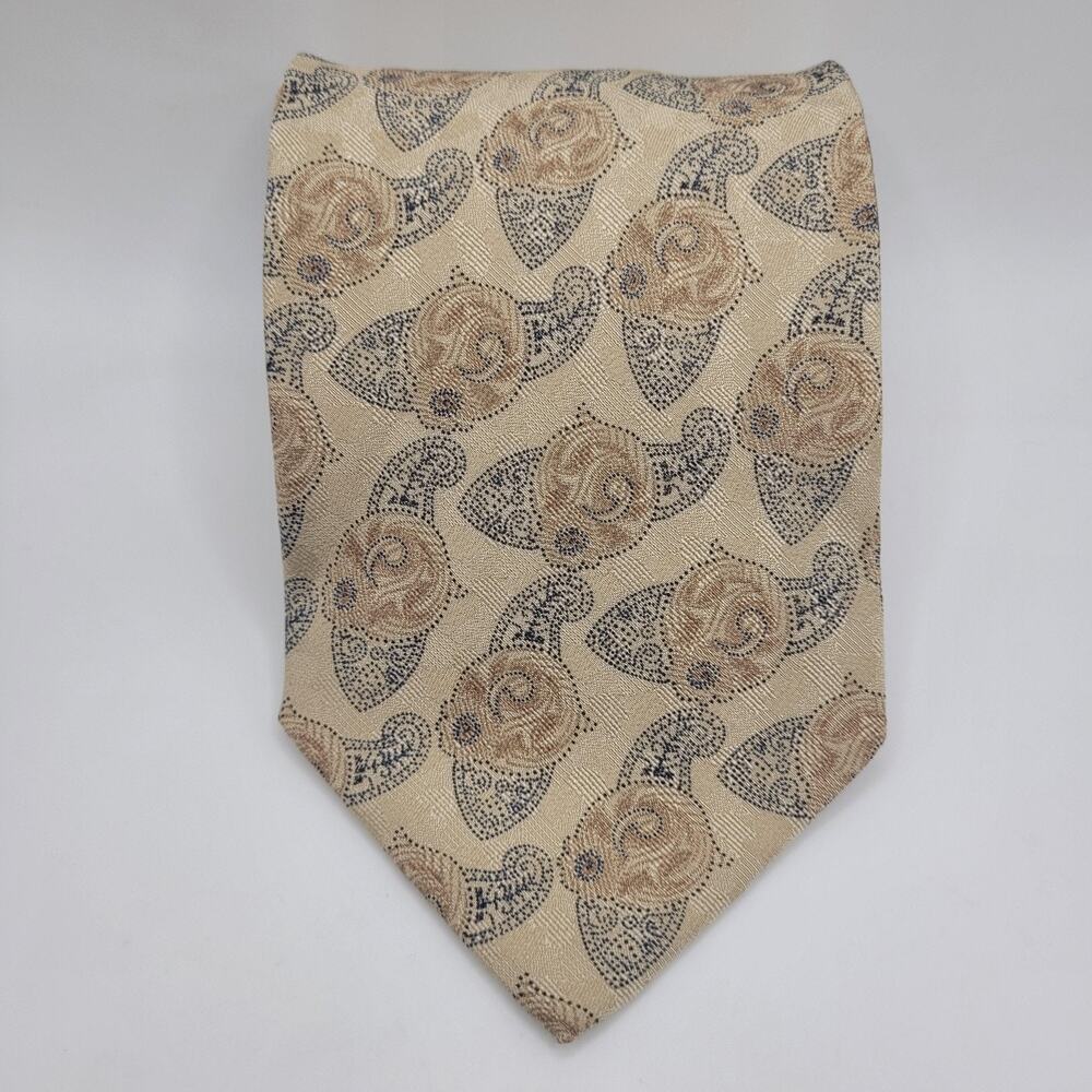 Giorgio Armani Tie Beige Paisley Silk Necktie Handmade Luxury Designer Classic